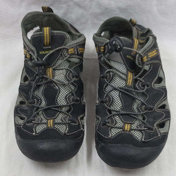 Men's Black and Gray Water Shoes - Picture 1 of 4
